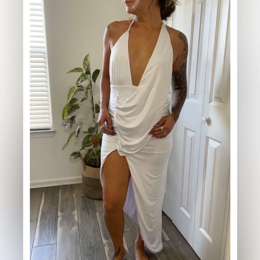 Super down Stretchy White Halter Low Cut Party Dress
